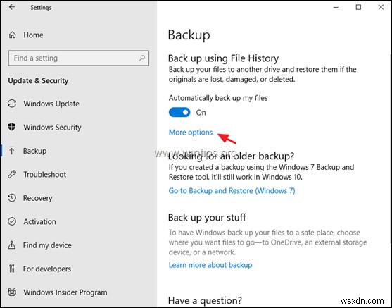 व्यक्तिगत फ़ाइलों का बैकअप लेने के लिए फ़ाइल इतिहास का उपयोग कैसे करें और Windows 10 में फ़ाइलों के पिछले संस्करणों को पुनर्स्थापित करें। 