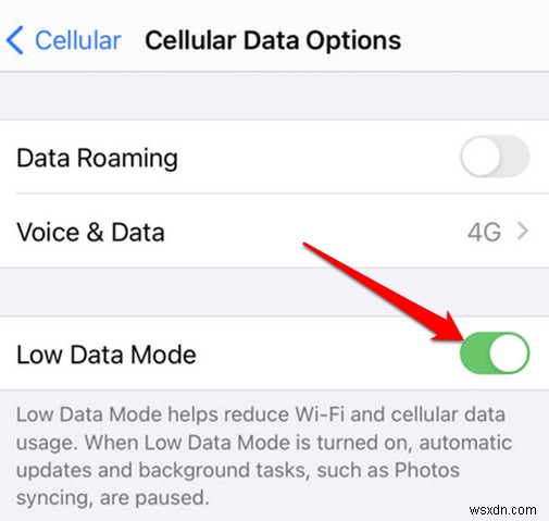 iPhone पर लो डेटा मोड को कैसे इनेबल या डिसेबल करें