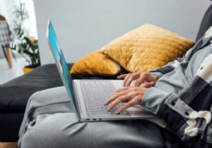 हॉलिडे शॉपिंग 2021:सबसे अच्छा विंडोज 11 लैपटॉप जिसे आप खरीद सकते हैं