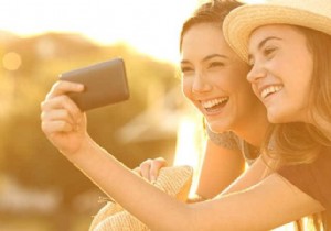 क्या सेल्फी लेना एक जुनून माना जा सकता है?