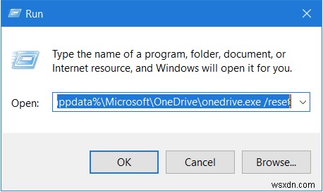 OneDrive “परिवर्तन संसाधित कर रहा है” स्क्रीन पर अटका हुआ है? ये रहा समाधान!