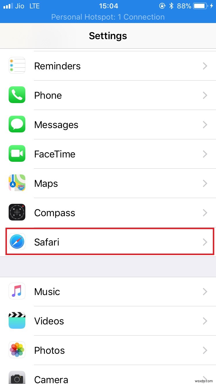 iPhone पर विशिष्ट वेबसाइटों के लिए डेटा कैसे साफ़ करें