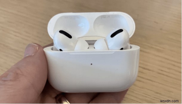 AirPods को Mac से कैसे सेटअप और कनेक्ट करें:टिप्स और ट्रिक्स