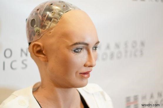 सीईएस 2021 में रोबोट सेलेब्रिटी सोफिया से मिलें