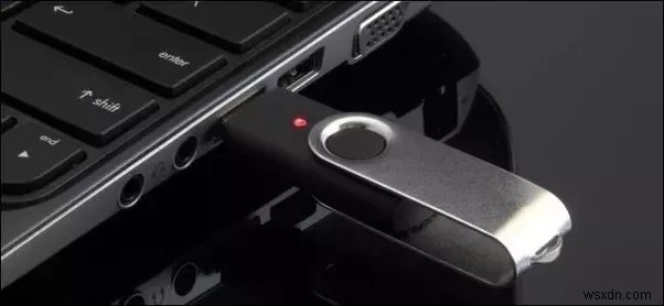 USB फ्लैश ड्राइव से हटाई गई फ़ाइलों को कैसे पुनर्प्राप्त करें