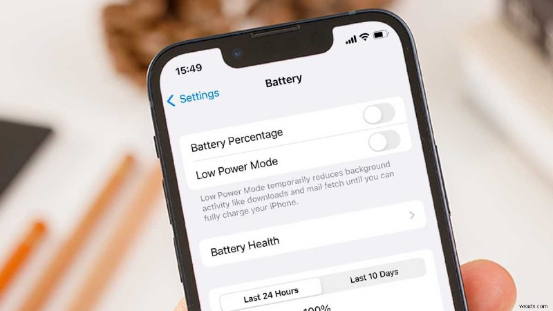 iOS 16 वाले iPhone पर बैटरी प्रतिशत कैसे दिखाएं