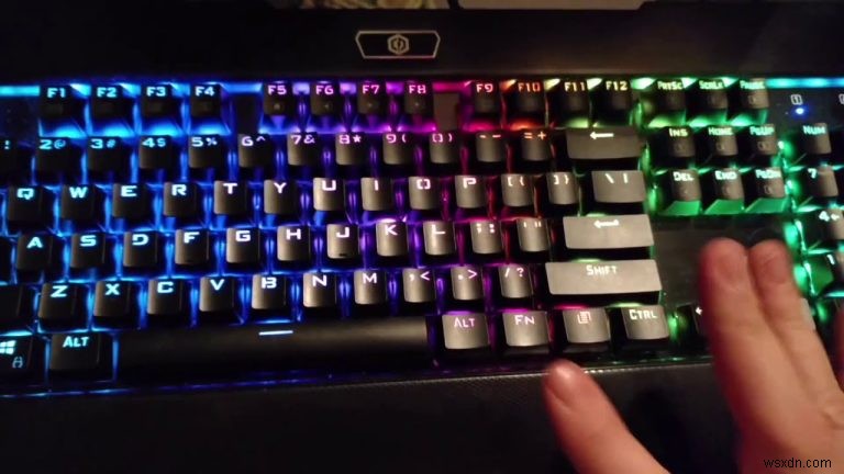 गेमिंग कीबोर्ड लाइट सेटिंग्स कैसे बदलें - टिप्स और ट्रिक्स