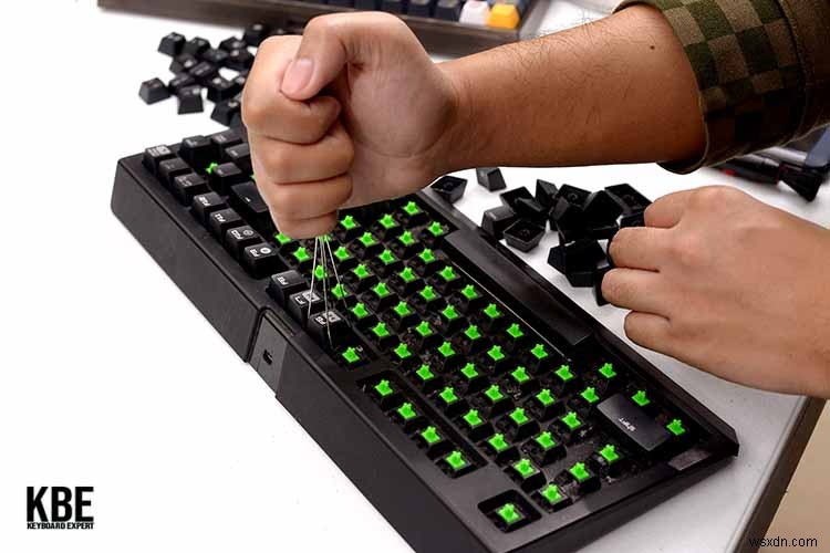 गेमिंग कीबोर्ड को कैसे अनुकूलित और संशोधित करें