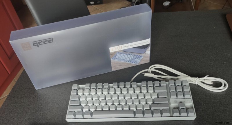 WhatGeek x 3inuS Kebohub EE01 मैकेनिकल कीबोर्ड समीक्षा - डिज़ाइन, सुविधाएँ और प्रदर्शन 