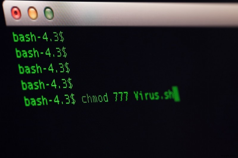 मास्टर लिनक्स फ़ाइल अनुमतियाँ:Chmod 777 को समझना और इसे सुरक्षित रूप से कैसे उपयोग करें 