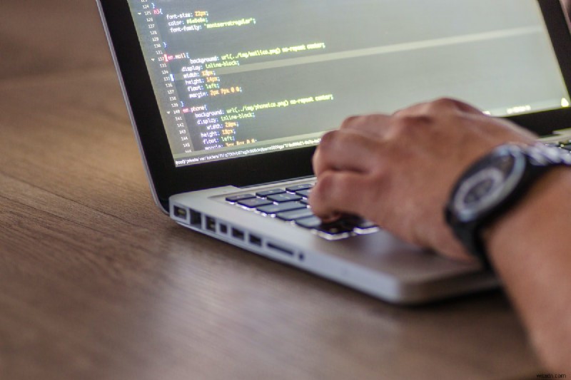 एंटरप्राइज़ में HTML:इसका उपयोग कौन करता है और कंपनियां इसका लाभ कैसे उठाती हैं 