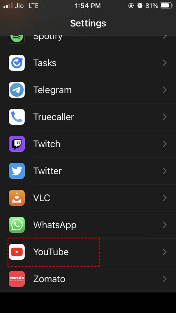 YouTube iPhone पर लोड नहीं हो रहा है? स्ट्रीमिंग बहाल करने के लिए 8 सरल समाधान 