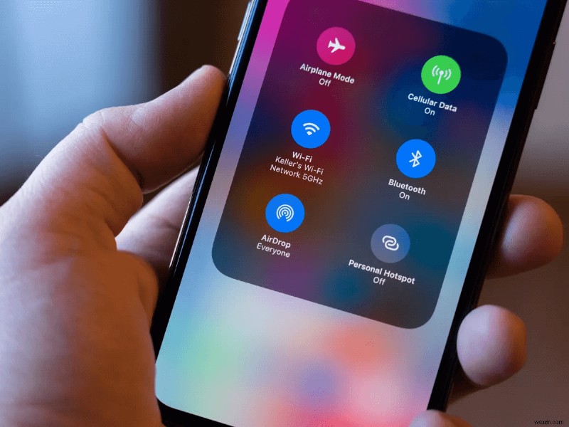 एयरड्रॉप और अन्य का उपयोग करके आसानी से iPhones के बीच ऐप्स स्थानांतरित करें 