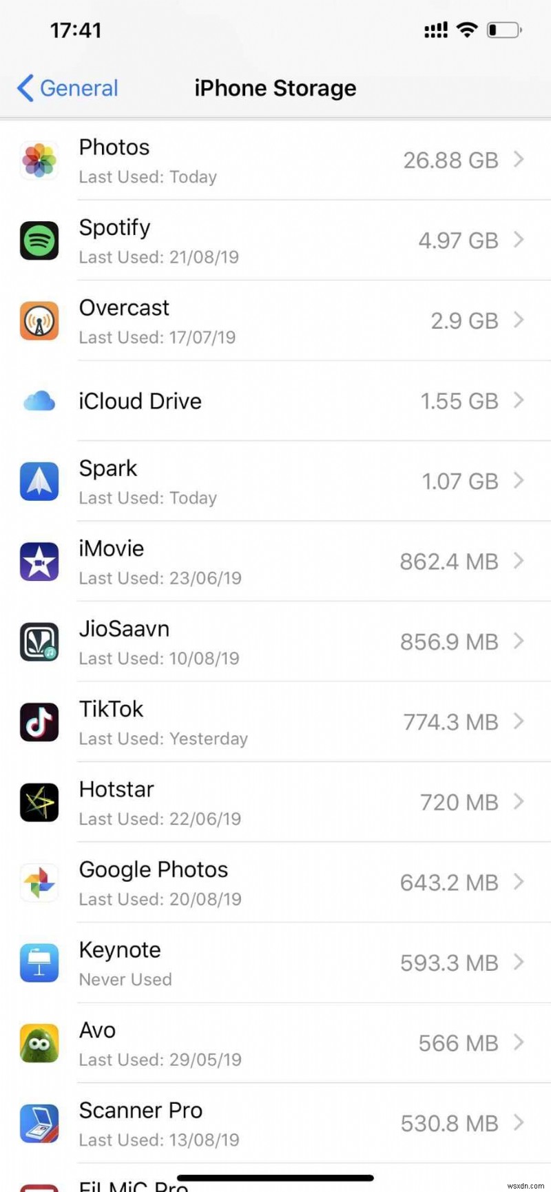 अपने iPhone पर स्टोरेज कैसे खाली करें:सरल टिप्स और ट्रिक्स 