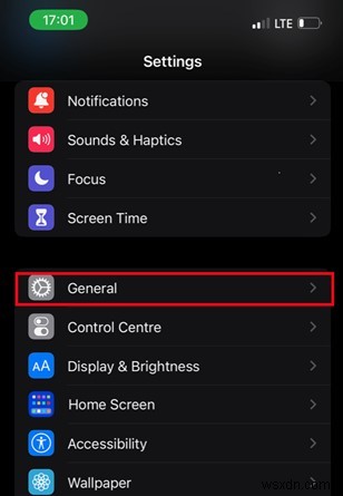 अपने iPhone की गति बढ़ाएं:धीमे प्रदर्शन के लिए 10 सिद्ध समाधान 