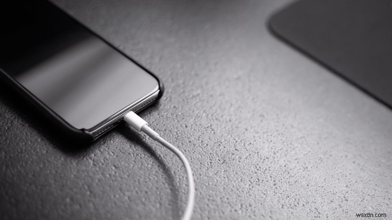 क्या आपका iPhone ज़्यादा गरम हो रहा है? कारण, लक्षण और समाधान 