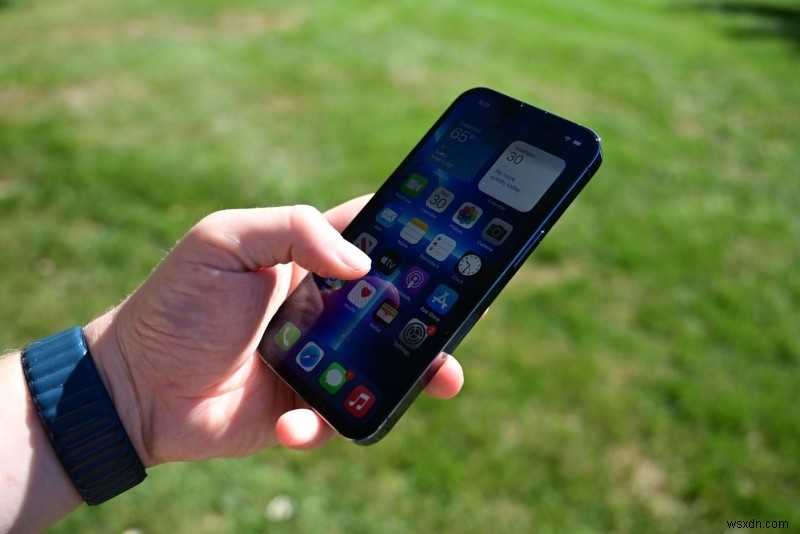 क्या आपका iPhone ज़्यादा गरम हो रहा है? कारण, लक्षण और समाधान 