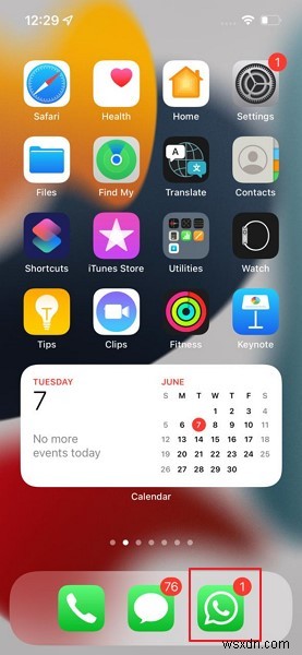 iPhone के लिए WhatsApp पर मेमोजी स्टिकर कैसे भेजें:चरण-दर-चरण मार्गदर्शिका 