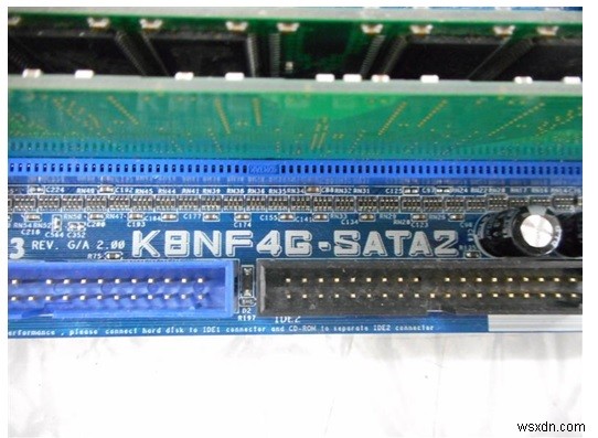 ASRock KBNF4G-SATA2 मदरबोर्ड को पुनर्जीवित करना:एक सफल मरम्मत की कहानी 
