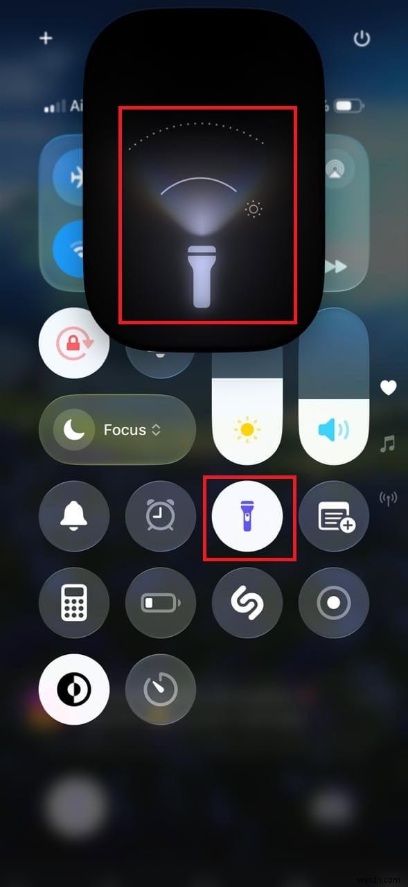 IPhone टॉर्च को जल्दी और प्रभावी ढंग से कैसे अक्षम करें 