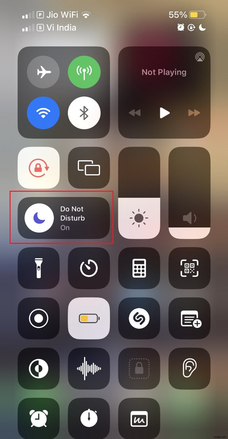 आपके iPhone को ऑटो-स्विचिंग से साइलेंट मोड में रोकने के लिए 10 सिद्ध समाधान 