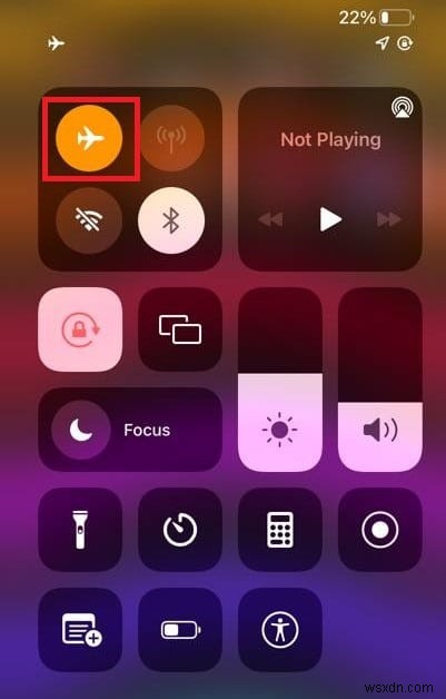 कैसे पता करें कि किसी iPhone उपयोगकर्ता ने स्थान सेवाएँ अक्षम कर दी हैं 