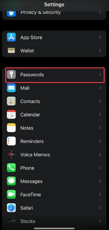 अपने iPhone के सहेजे गए पासवर्ड आसानी से ढूंढें और प्रबंधित करें 